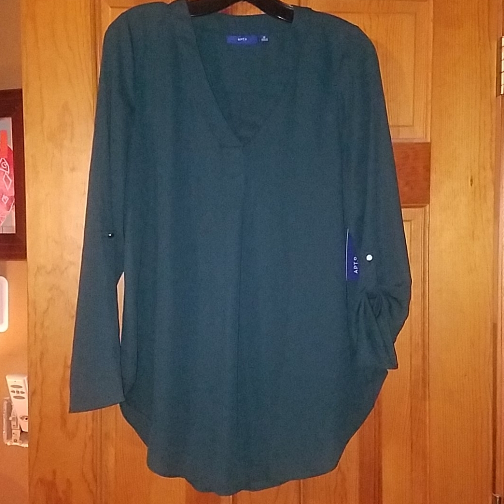 Apt. 9 long sleeve blouse 5/$20